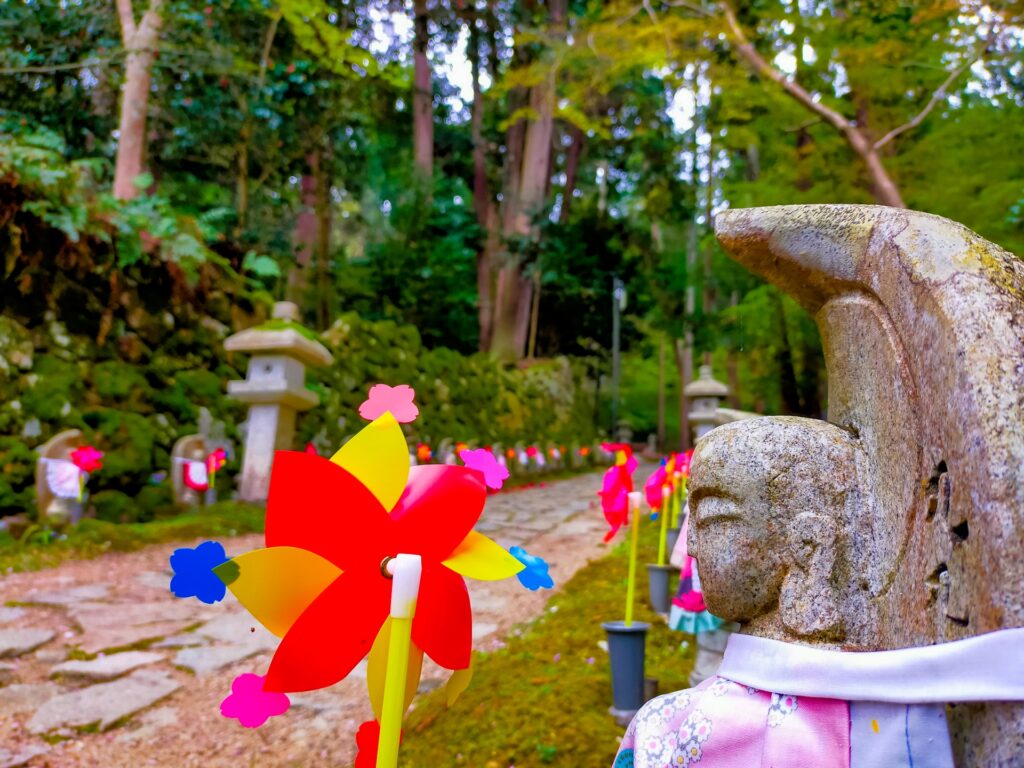 【霊園でお墓お掃除代行】多磨霊園でお墓お掃除代行を頼むには